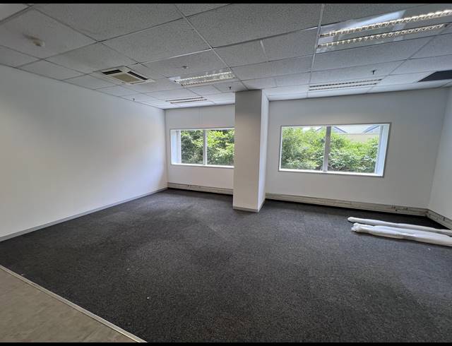 231M² OFFICE TO LET IN FORESHORE